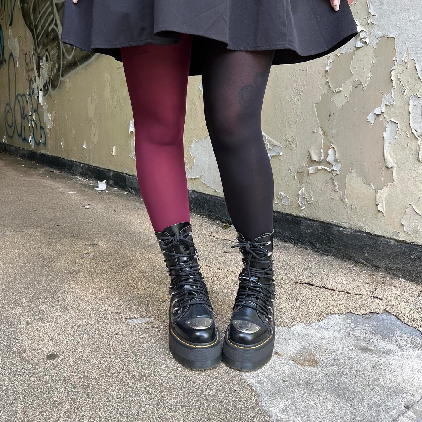 Duo Tights - Crimson Shadow