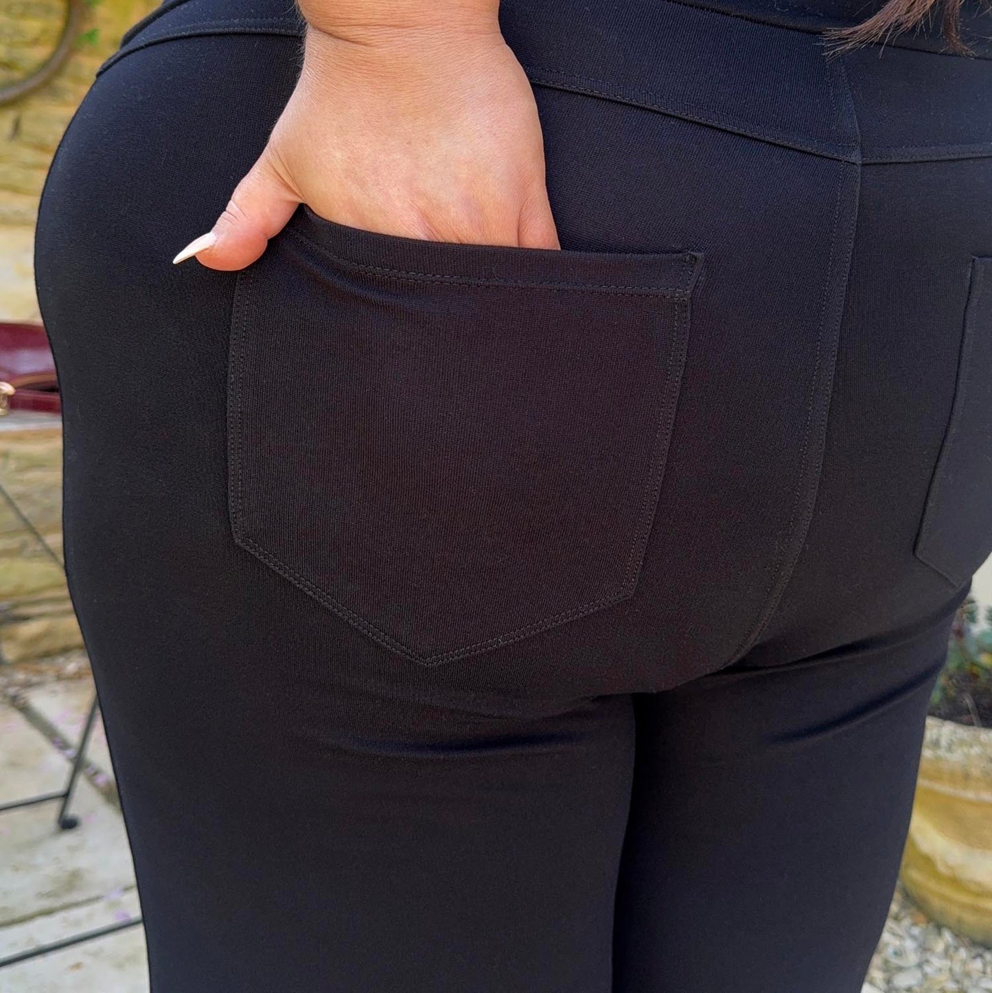 Capri Leggings - Black